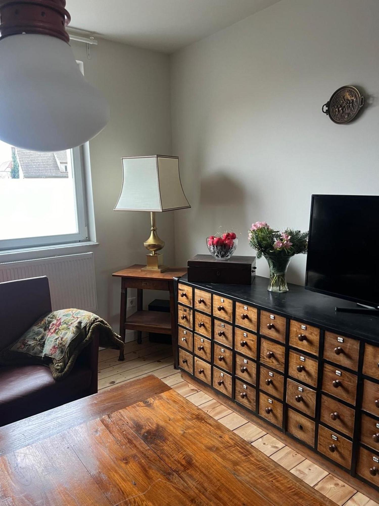 Antike Wohnmoeglichkeit Kurz Und Langfristig 100Qm Erdgeschoss Apartment Lauchhammer Luaran gambar